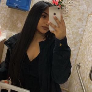 Meet your Posher, Lesliee